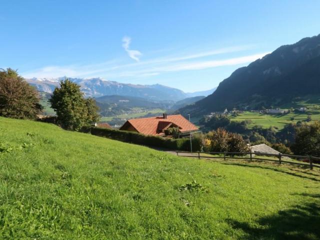 Grundstück kaufen in Luven, Graubünden