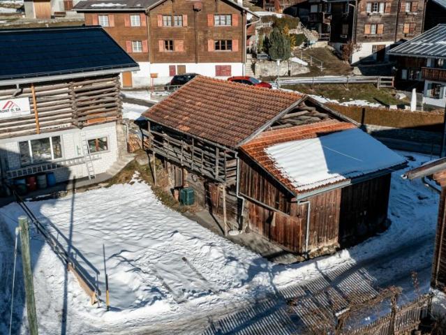 Grundstück kaufen in Vella, Graubünden