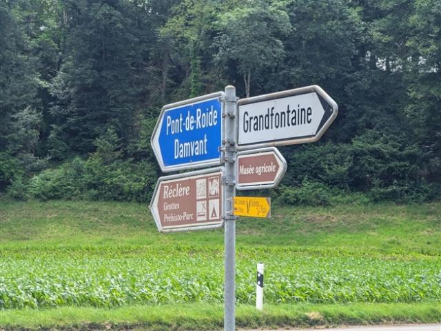 Grundstück kaufen in Grandfontaine, Jura