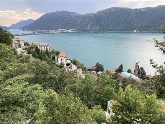 Grundstück kaufen in Bissone, Tessin