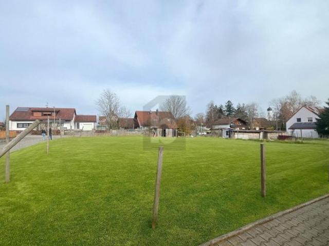 Erdgeschosswohnung kaufen in Steindorf, Bayern