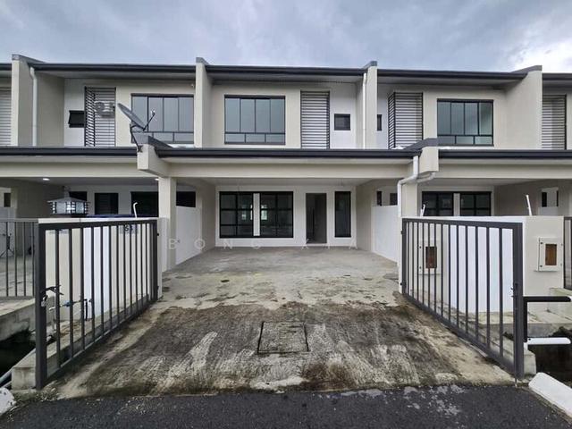 Terraced House for sale in Tanjong Sepat, Selangor
