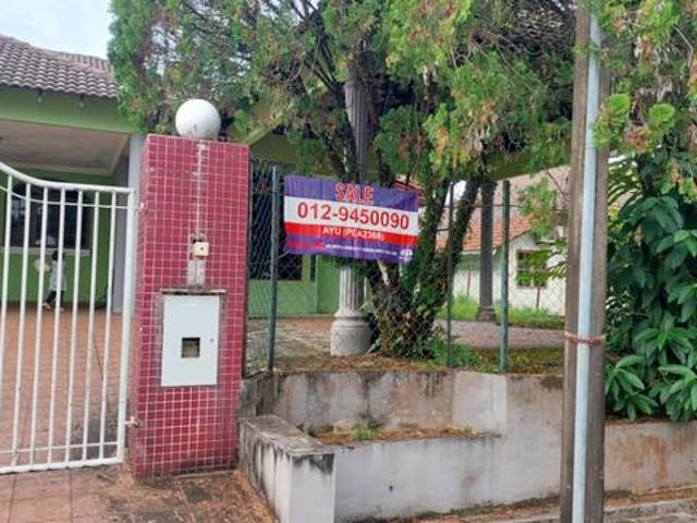 Bungalow for sale in Kuantan, Pahang