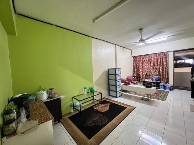 Flat for sale in Relau