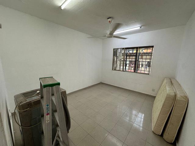 Apartment for sale in Country Heights Damansara, Kuala Lumpur