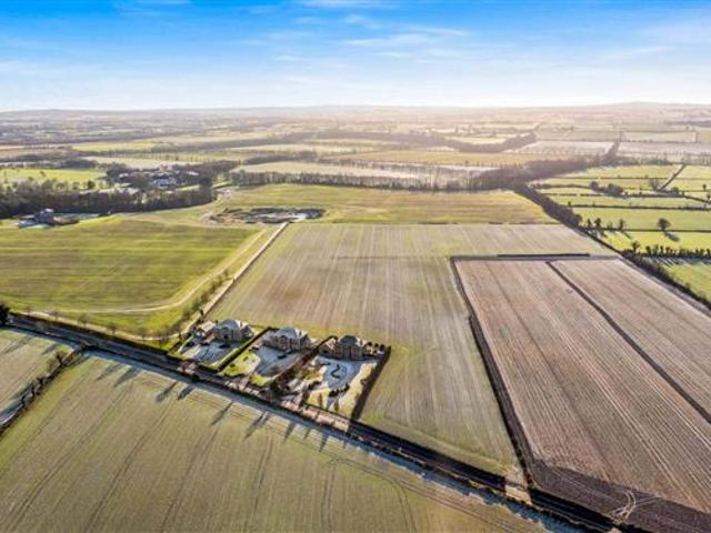 Detached House for sale in Ardee, North Tipperary