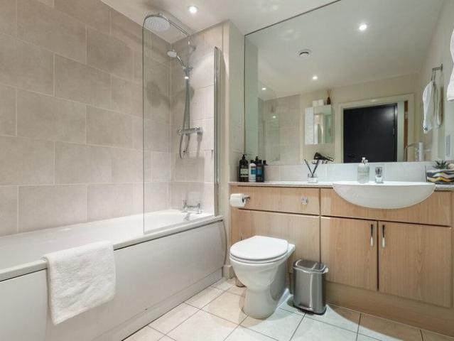 Studio for rent in Bethnal Green, Isle Of Man