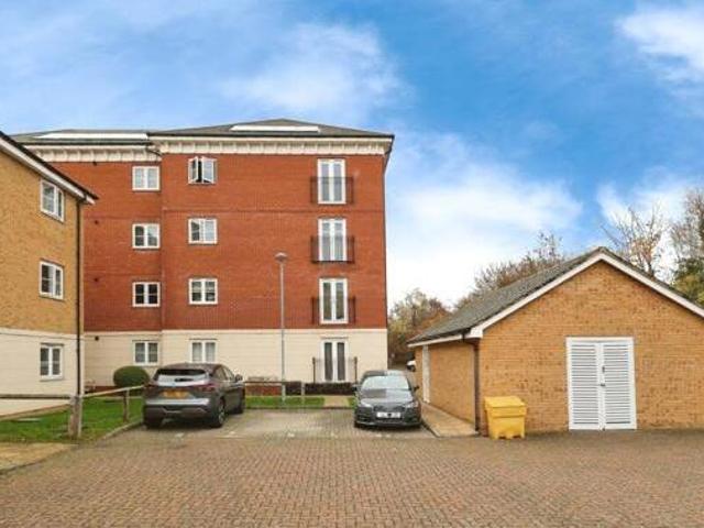 House for sale in Kingswood, North Watford