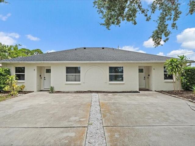 House for sale in Osprey