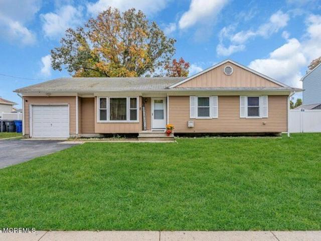House for sale in Toms River, New Jersey