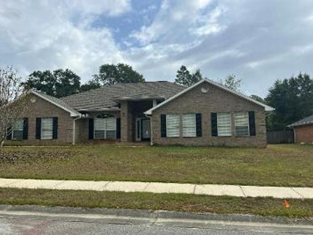 House for sale in Daphne