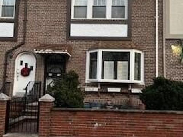 House for sale in Arverne, New York