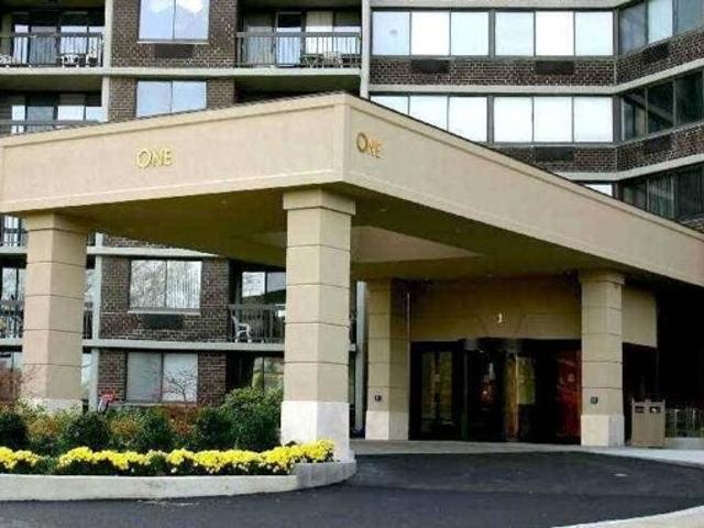 Condo for sale in Bayside