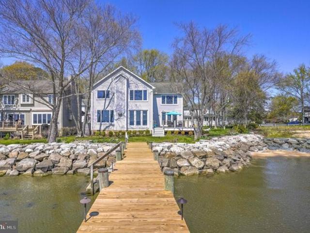 House for sale in Deale