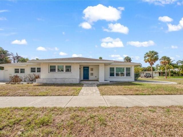 House for sale in Clearwater Beach