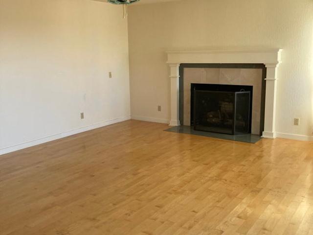 Room for rent in San Leandro, California