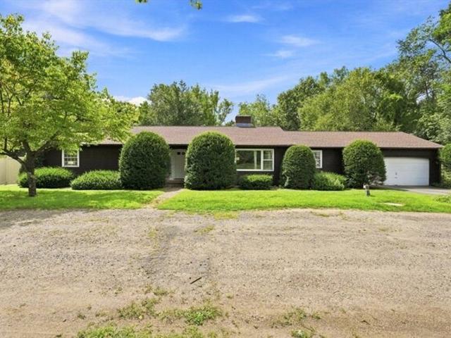 House for sale in Hadley, Massachusetts