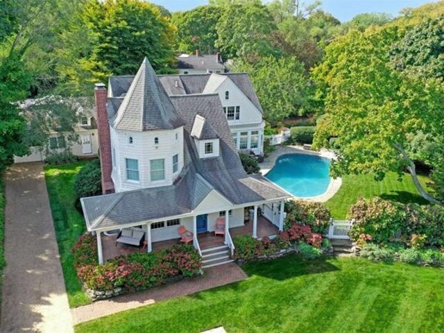 House for sale in Wainscott, New York