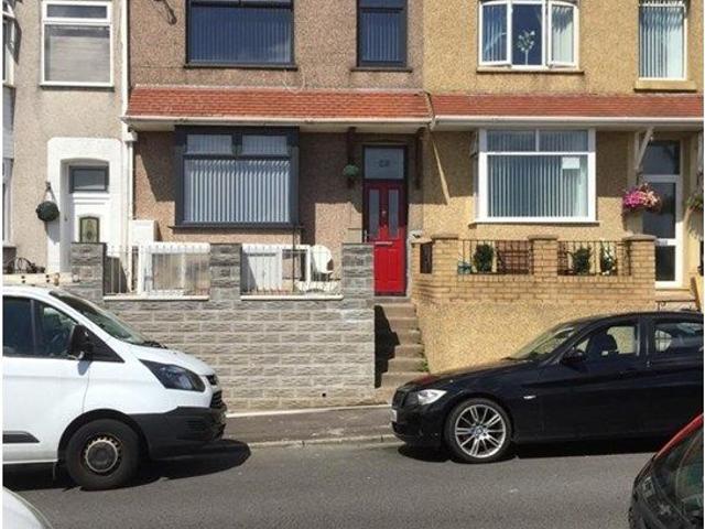 House for rent in Nangreaves, Wales