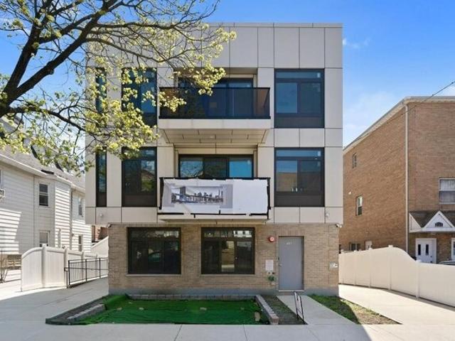 Condo for sale in Arverne, New York
