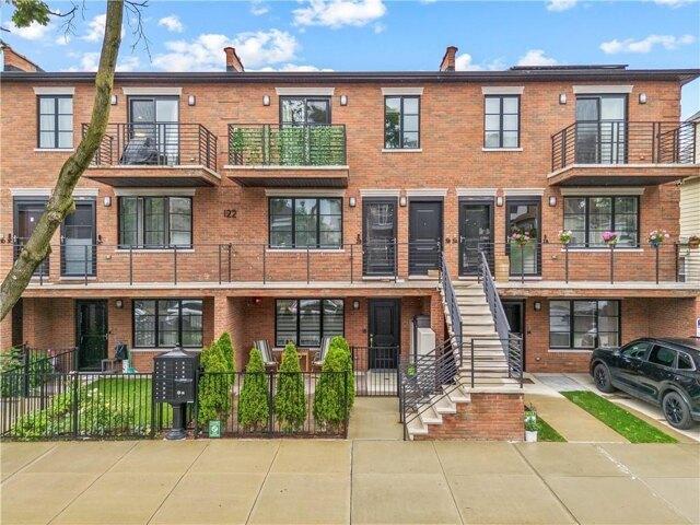 Condo for sale in Arverne, New York