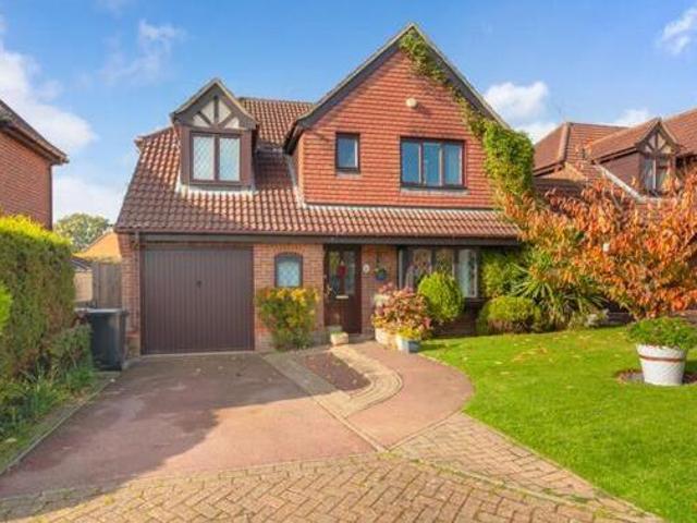 House for sale in Barretts Park, Cross In Hand