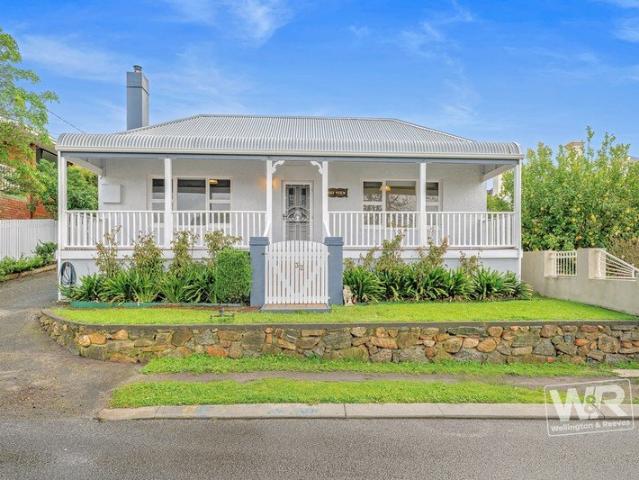 House for sale in Albany