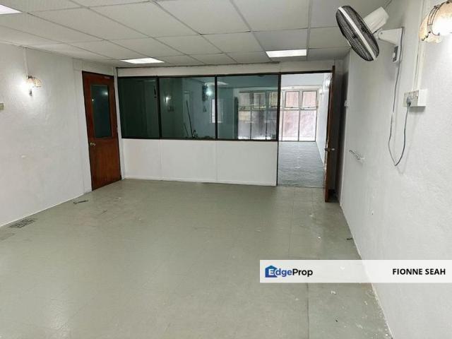 Shop for rent in Georgetown, Penang