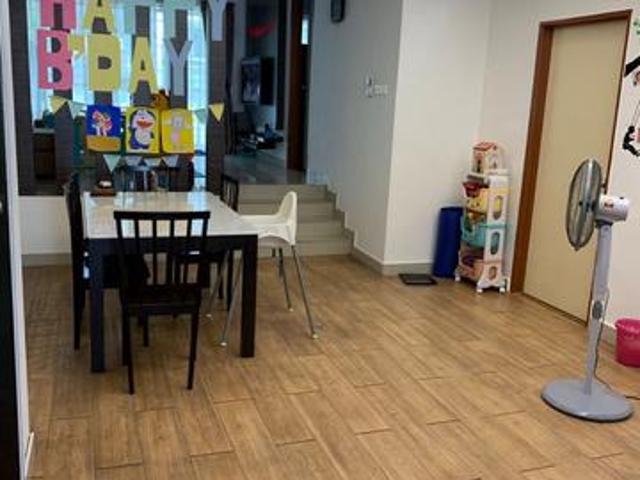 Townhouse for sale in Petaling, Subang Jaya