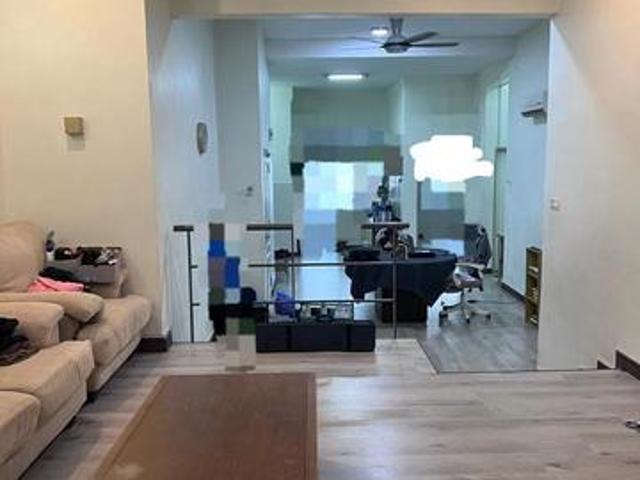 Townhouse for sale in Petaling, Subang Jaya