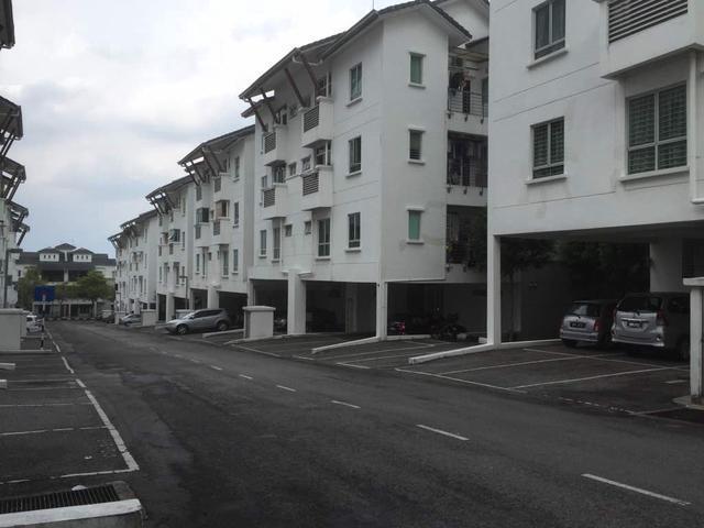 Townhouse for sale in Seri Kembangan, Majlis Bandaraya Subang Jaya