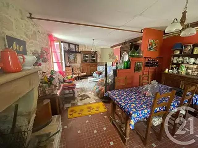 Maison vente à Bayas, Derveau