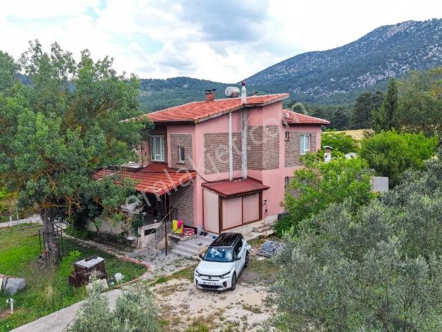 Korkuteli, Antalya içerisinde satılık Villa