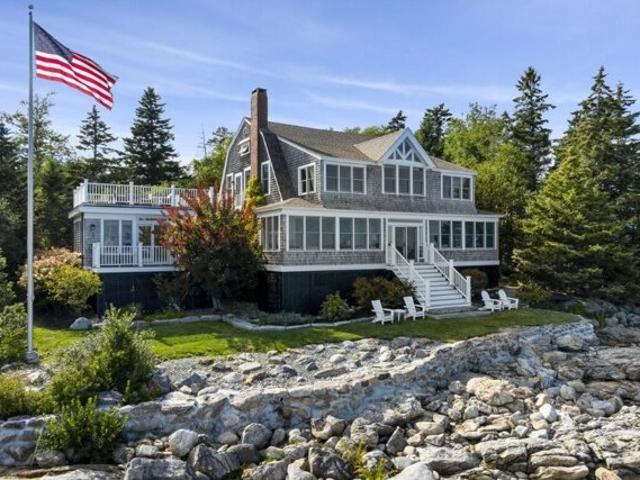 House for sale in Southport, Maine