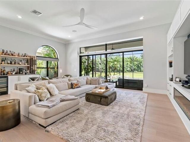 House for sale in Estero