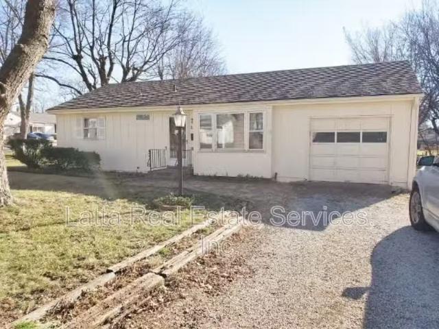 House for rent in Lees Summit