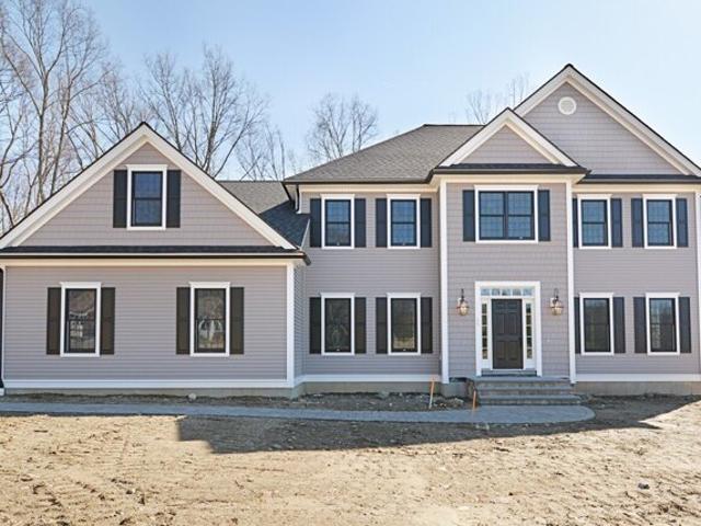 House for sale in North Uxbridge, Massachusetts