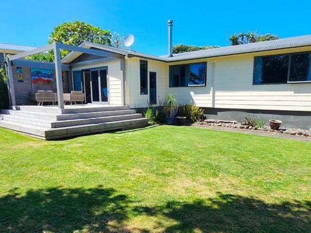 House for rent in Baylys Beach, Kaipara District