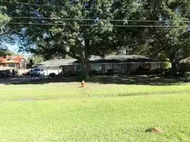 House for sale in Pineville