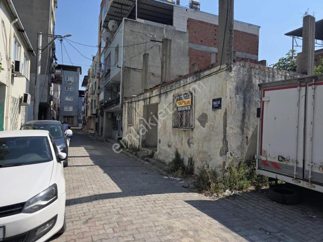 Bayrakli, İzmir içerisinde satılık Bina