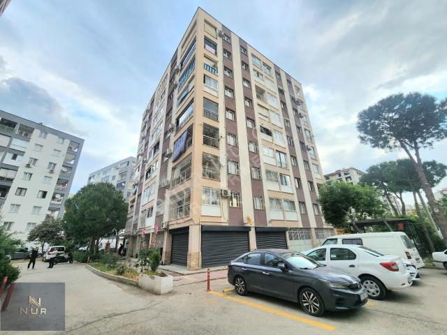Bayrakli, İzmir içerisinde satılık mülk