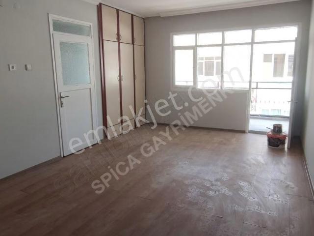 Adalet Mahallesi, Bayraklı içerisinde kiralık mülk