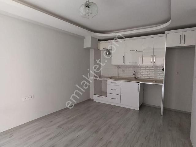 Bayrakli, İzmir içerisinde kiralık mülk