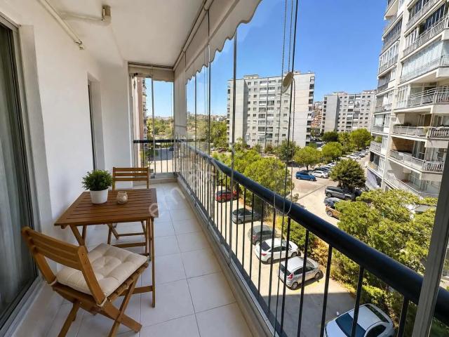 Bayrakli, İzmir içerisinde satılık mülk