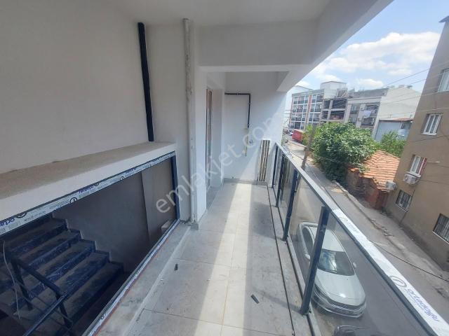 Bayrakli, İzmir içerisinde satılık mülk