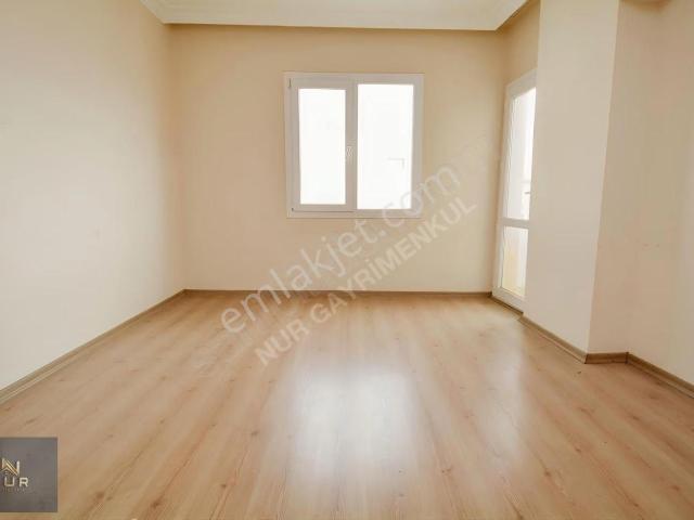 Bayrakli, İzmir içerisinde kiralık mülk