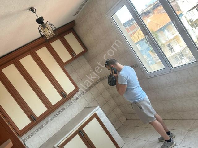 Bayrakli, İzmir içerisinde kiralık mülk
