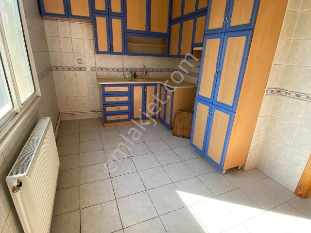 Bayrakli, İzmir içerisinde kiralık mülk