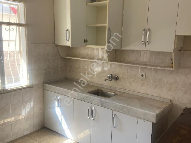 Bayrakli, İzmir içerisinde kiralık mülk
