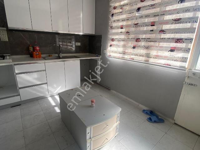 Bayrakli, İzmir içerisinde kiralık mülk